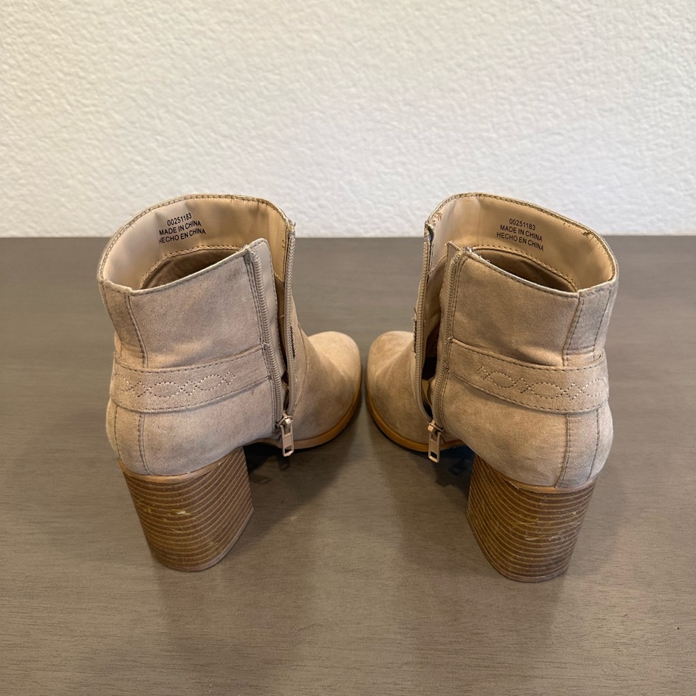 Forever 21 boots - Picture 6 of 6